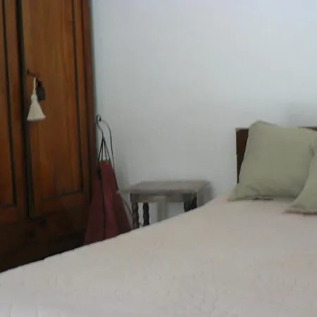 La Colline Bed and Breakfast